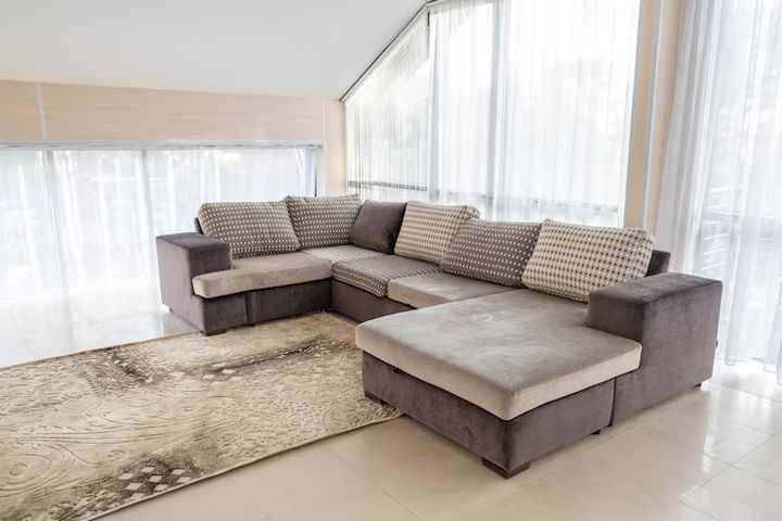 Explore Couches & Sofas: Basics, Styles, and Comfort Insights