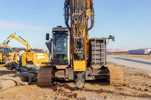 Hydraulic Equipment Explained: Types, Components, Functions, Applications and Benefits