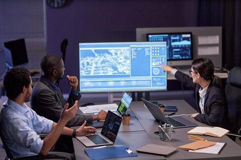 Industrial Spatial Computing Overview and Emerging Industry Applications
