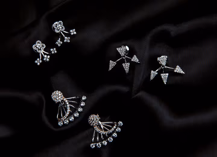 Diamond Studs Facts: What Makes These Earrings So Popular
