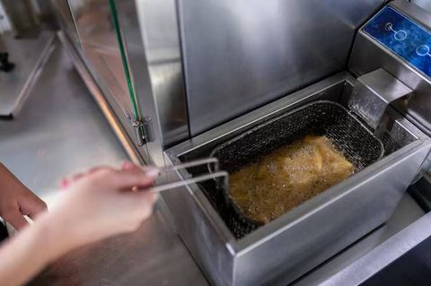 Snack Frying Machines: Overview of Machine Types, Frying Processes, and Applications