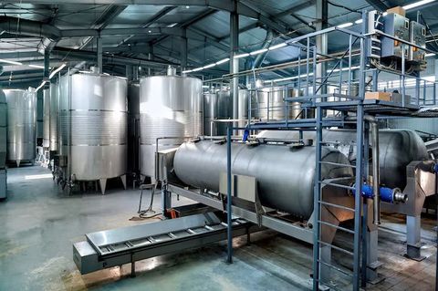 Industrial Cooling Equipment: Systems, Uses and Trends Guide
