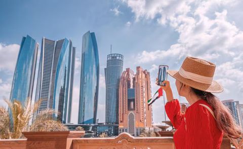 Travel Packages to Dubai Explained: Vacation Packages, Luxury Hotels, Tour Experiences, Travel Providers and Destination Guide