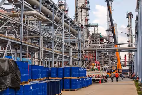 Industrial Chemicals: A Complete Guide to Types, Applications, and Industry Uses