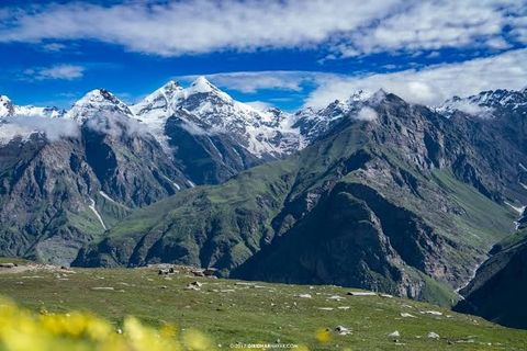 Mountain Getaway Escapes: Explore Alpine Landscapes, Hiking Routes, and Nature Retreats