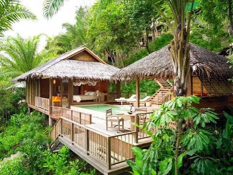 Eco-Friendly Resorts: Explore Sustainable Travel Practices and Green Stays