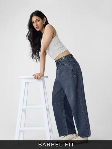 Barrel Fit Jeans Guide: Learn Their Shape and Styling Details