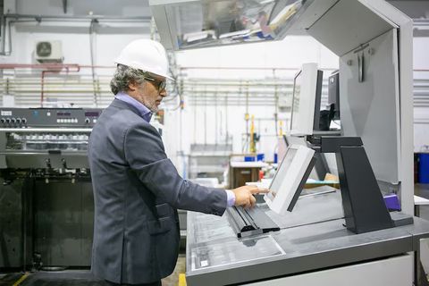 Commercial Shredder Uses Guide With Processing Technology