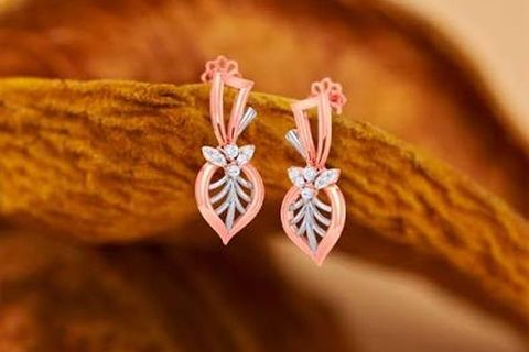 Diamond Earrings Guide: How to Choose the Right Style for You