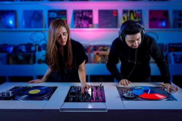 Music System Guide to Audio Equipment, Sound Quality, and Modern Listening