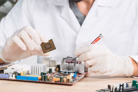 Guide to Semiconductor Manufacturing Systems and Modern Fabrication Methods