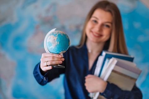 International MBA Program Guide to Global Business Education and Careers