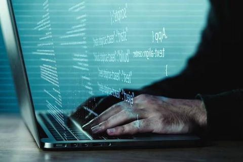 History of Programming Languages: Overview of Generations, Paradigms, and Language Development