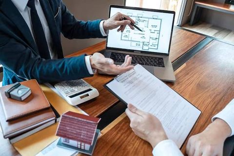 Real Estate Lease Control Explained: Lease Terms, Property Rights, Rent Management and Key Considerations