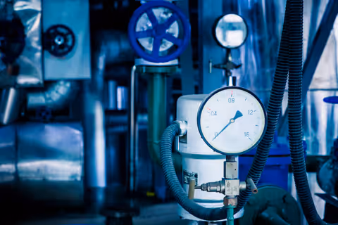 Pressure Transmitters Guide: Principles, Applications, Standards, and Modern Industrial Measurement