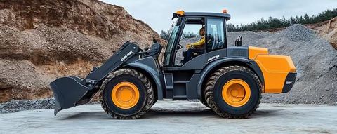 Wheel Loader Guide: Types, Applications, Attachments, and Material Handling
