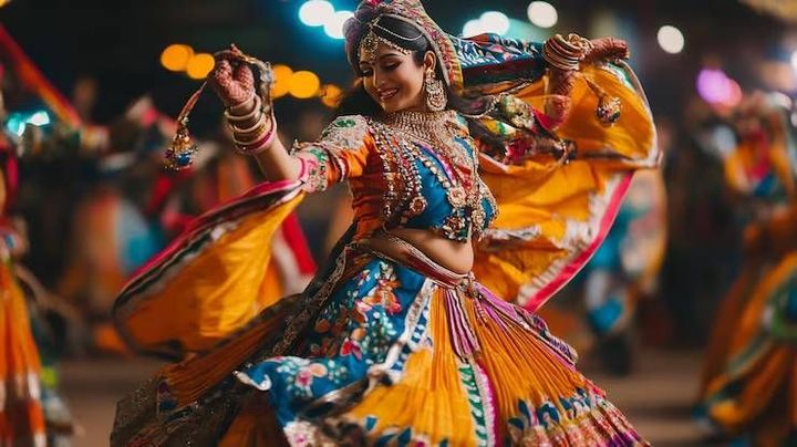 Navratri Garba Guide: Traditional Steps, Songs, Outfits, Events and Celebration Customs