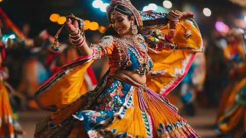 Navratri Garba Guide: Traditional Steps, Songs, Outfits, Events and Celebration Customs