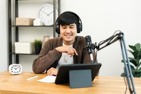 Business Voice Over Internet Insights: Exploring Business Communication Methods