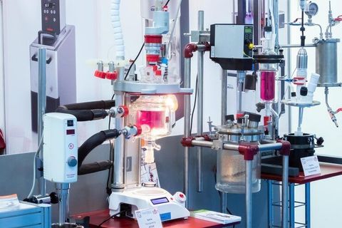 Industrial Research Equipment Manufacturing Explained: Laboratory Systems, Technologies & Scientific Applications