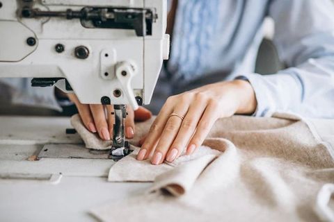 Stitching Machines Guide to Types, Stitching Techniques, Features and Textile Industry Applications