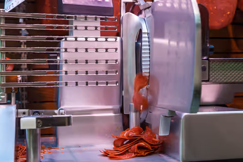 Overview of Vacuum Forming Machines in Packaging and Fabrication