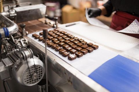 Chocolate Coating Machine: Complete Guide to Industrial Coating Equipment
