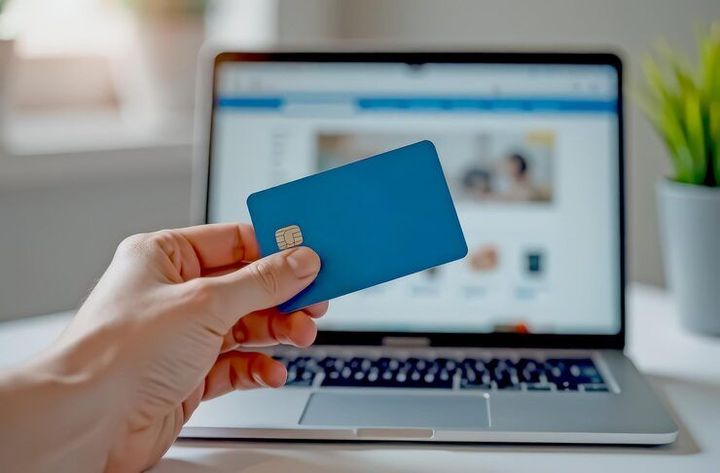Credit Card Application Guide to Comparing Features, Fees, Rewards, and Benefits