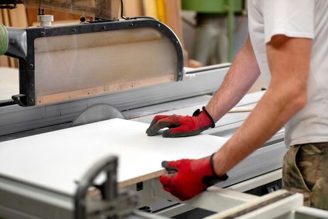 Paper Core Cutting Machines: Guide to Types, Components, and Industrial Applications