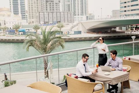 Dubai Hotel Insights: Understanding Luxury, Business, and Family Stays