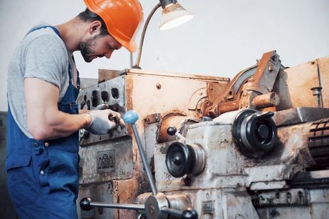 Leitfaden für Extrusionsmaschinen: Typen, Funktionsprinzipien, Komponenten und industrielle Anwendungen