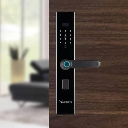 Smart Door Lock Guide: Explore Key Features and Everyday Use