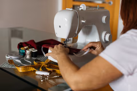 Quilting Machines Knowledge for Efficient Fabric Quilting Techniques