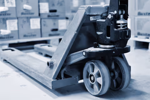 Material Handling Machines: A Beginner’s Guide to Industrial Material Movement