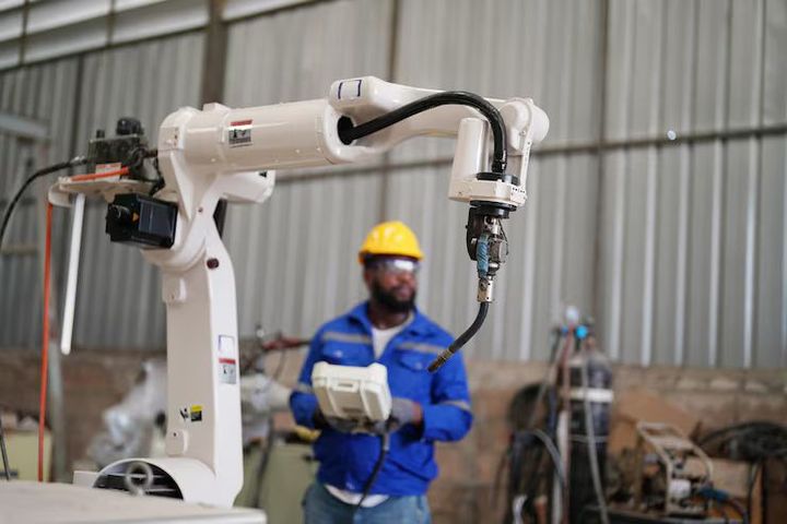 Industrial Exoskeletons Explained: Wearable Robotics Technologies, Human Augmentation Systems and Industrial Applications