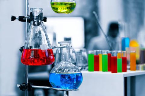 Chemical Making Explained: Understanding Raw Materials, Reactions, and Production Methods