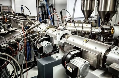 Plastic Extrusion Technology Guide: Explore the Basics of Modern Extrusion Processes