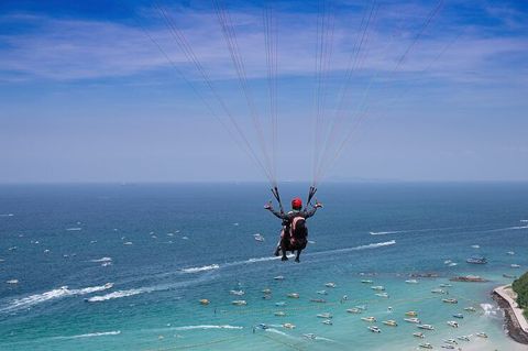 Skydiving in Dubai Tips: Learn About Preparation, Safety, and Jump Procedures