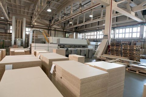 Plywood Manufacturing Guide: Understanding Processes, Materials, and Production Methods