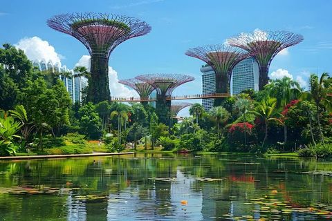 Singapore Urban Exploration Guide With Hidden Places and Travel Insights