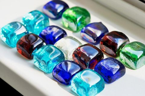 Discover Lab-Grown Emeralds & Sapphires: An Introduction to Advanced Gemstone Manufacturing