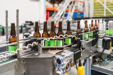 Exploring Bottle Labeling Machines: Automatic Systems, Labeling Methods, Applications and Key Features
