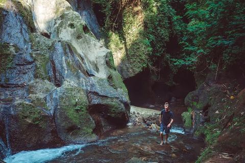 Cave Exploration Adventures: Explore Caves, Rock Formations, Underground Landscapes, and Routes