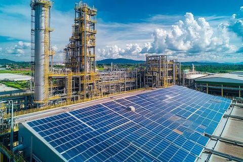 Renewable Plant Energy Systems Overview With Renewable Power Technology and Engineering Information