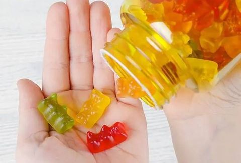 Melatonin Gummies: Benefits, Uses, Side Effects, and Safety