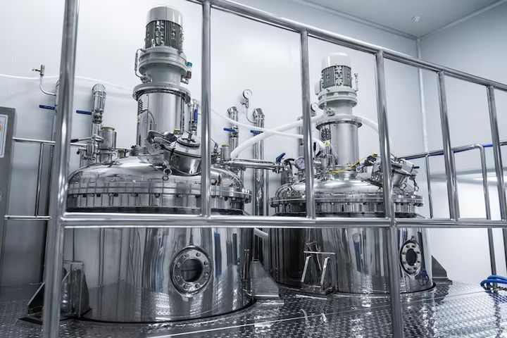 How to Choose the Right Chemical Mixing Equipment: Capacity, Material & Process Guide
