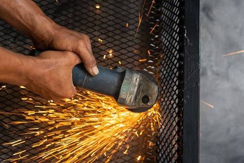 Handheld Laser Welding Machine Explained: Types, Features, Applications, Benefits and Safety Considerations