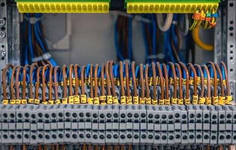 Industrial Power Cables Explained: Cable Manufacturing Technologies, Power Transmission Systems, Suppliers and Industrial Applications