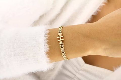 Gold Bracelets Explanation of Gold Purity, Bracelet Types, and Care Tips