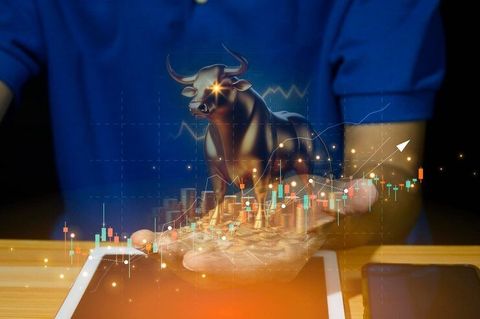 Futures in Forex Trading Explained: Contracts, Currency Pairs, Leverage, Risks and Key Features